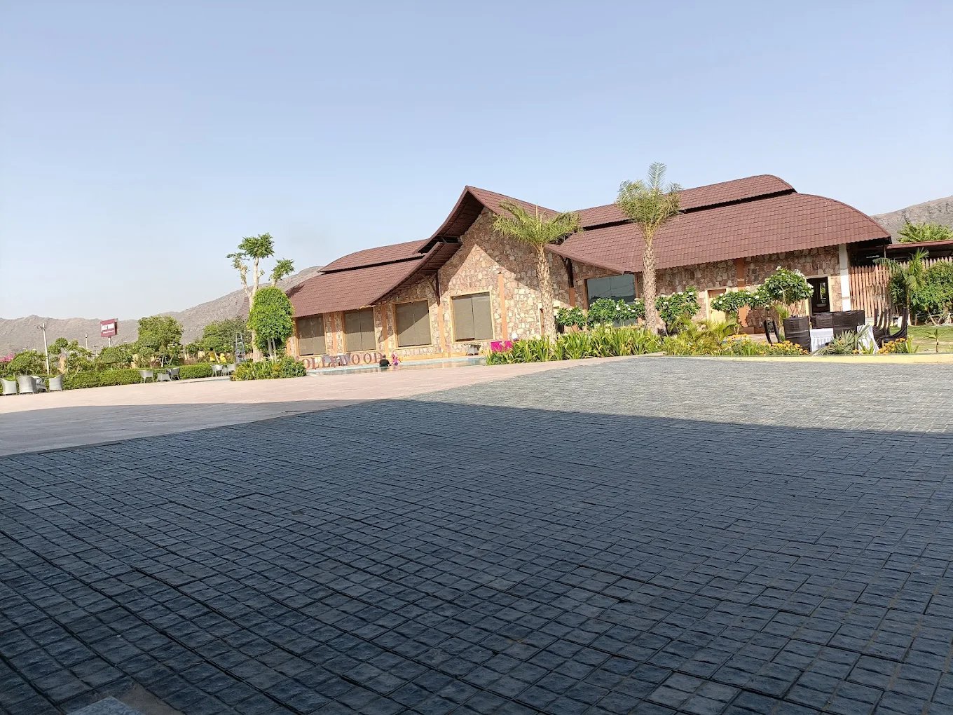 Jollywood Banquet and Resort